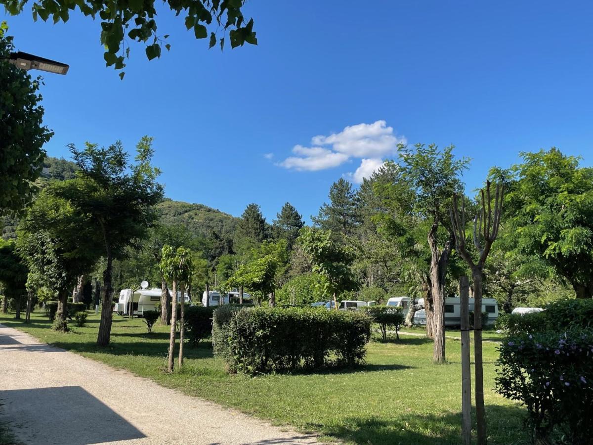 Camping Avec Piscine Et Riviere A Tournon Sur Rhone Ardeche Ngoại thất bức ảnh