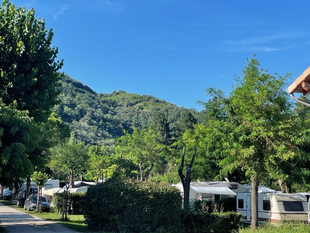 Camping Avec Piscine Et Riviere A Tournon Sur Rhone Ardeche Ngoại thất bức ảnh