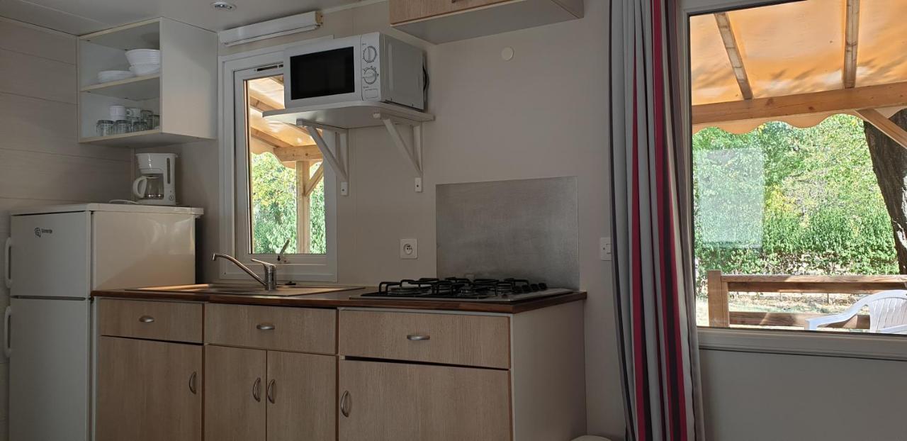 Camping Avec Piscine Et Riviere A Tournon Sur Rhone Ardeche Ngoại thất bức ảnh